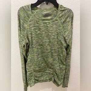 Athleta Fastest Track Women’s Shirt size Medium Ruched Spacedye Green